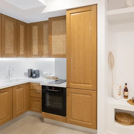 アパート Harmonious Heaven テッサロニキ