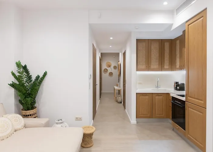 Harmonious Heaven Apartment *